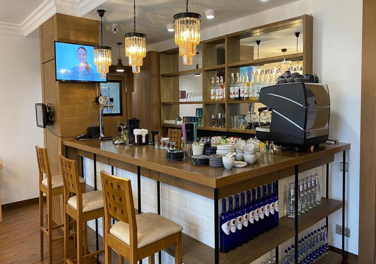 Boutique Hotel Kaspi Темиртау Экстерьер фото